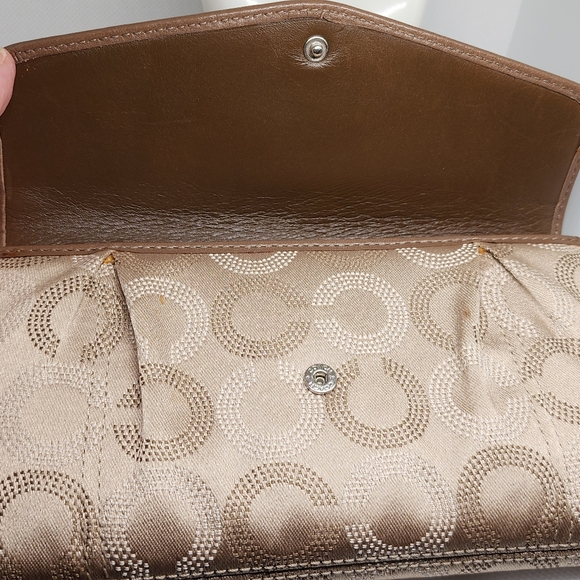 Preowned Coach brown/tan wallet - Picture 6 of 12